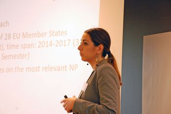 Ivana Skazlić (Institute for Advanced Studies, Vienna) kicked off the second conference day with her PhD project on parliamentary involvement